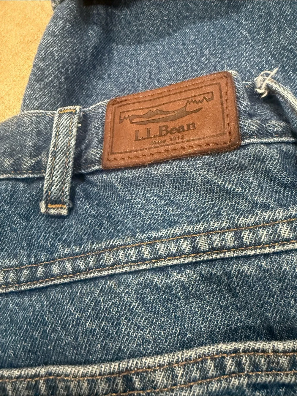 L.L. Bean Flannel Lined Relaxed Fit Denim Light Wash Blue Jeans 34X29.